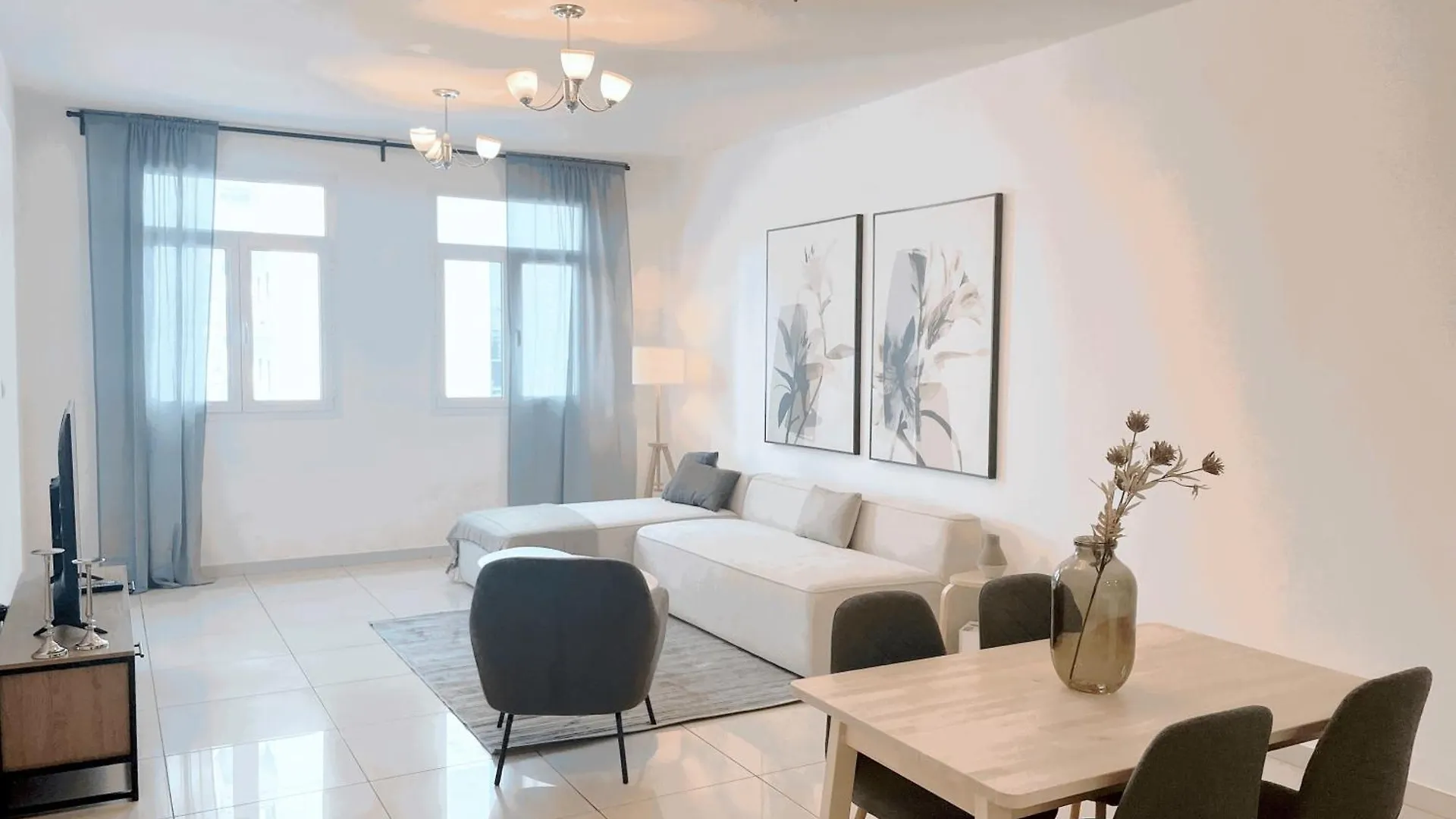 Elite Lux Holiday Homes - Two Bedroom Apartment Metro Nearby In Al Furjan, Dubai